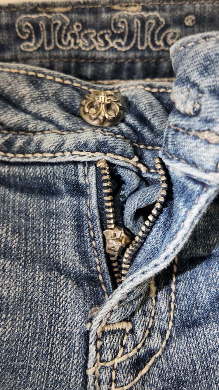 Miss Me Signature Bootcut Jeans Womens 26 Dark Wash Y2K - Picture 3 of 5